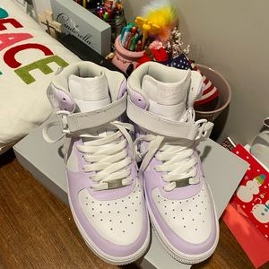 Nike Custom Air Force 1, White and light purple, Size 8 women, Size 7 boys